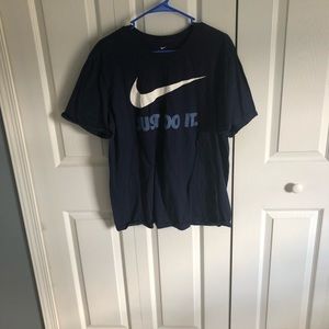Xl Nike tee shirt no holes smoke free home